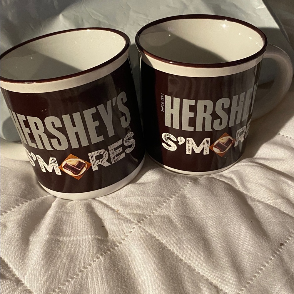 A Pair Of Hershey’s S’mores Chocolate, Coffee/Tea Mugs. 10 oz.